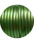 Cuir plat de 5mm vert métal vendu à la coupe au cm