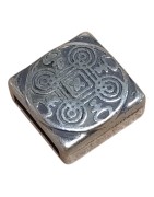 Passant carré motif Celte pour cuir plat de 10mm