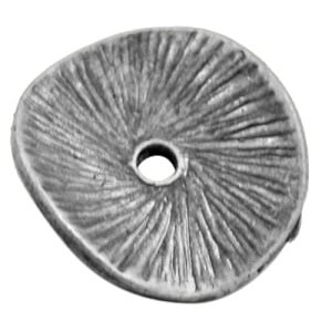 Perle intercalaire disque plat incurve raye en metal-15mm