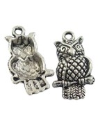 Pampille hibou en metal couleur argent tibetain-22mm