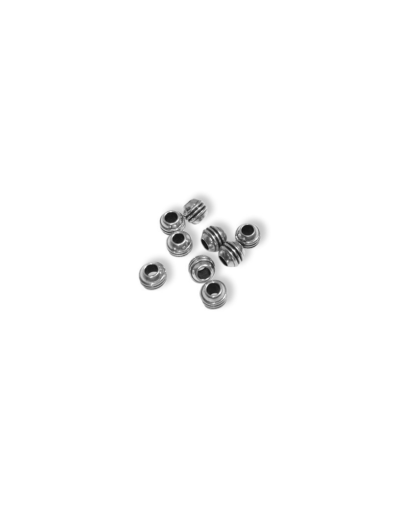 Poche de 10 perles rondes rainurees placage argent-6mm