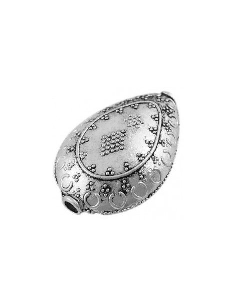 Superbe perle creuse mouluree en metal couleur argent tibetain