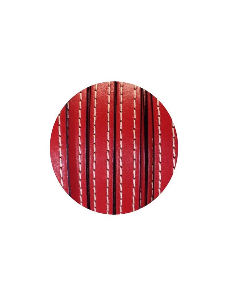 Cordon de cuir plat 10mm x 2mm rouge coutures vendu au metre