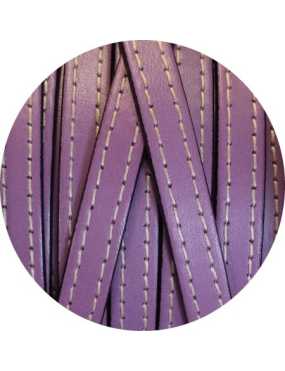 Cordon de cuir plat 10mm x 2mm lilas coutures vendu au metre
