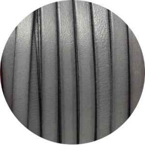 Cordon de cuir plat 6mm x 2mm de couleur gris clair-vente au cm
