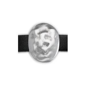 Passant ovale martelé argent vieilli pour cuir plat de 10mm