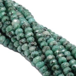 Poche de 25 perles à facettes en jade de 4mm verts variés
