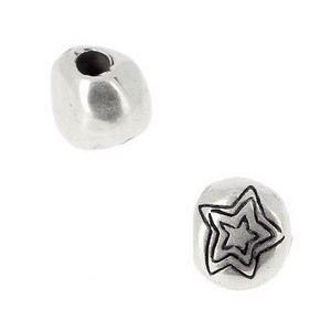 Perle boule lisse gravures étoiles placage argent avec trou de 5mm
