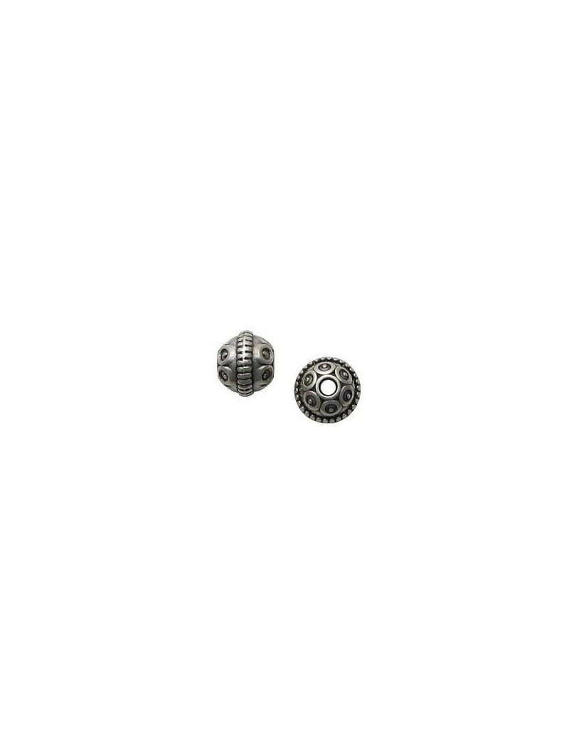Perle ronde de 10mm gravee avec une collerette placage argent
