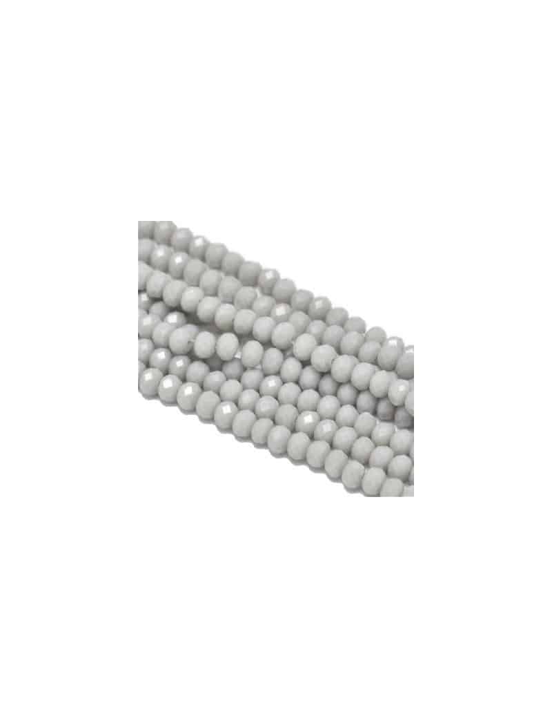 Fil de 145 perles rondes aplaties à facettes gris clair de 4mm