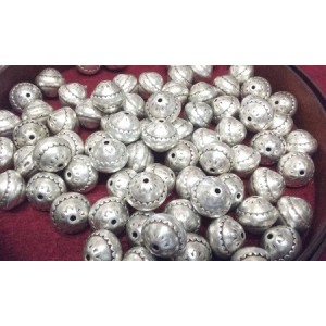 Grosse perle bicone en metal placage argent mat-16mm