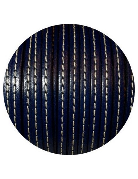 Cordon de cuir plat 5mm x 2mm bleu fonce couture blanche-vente au cm