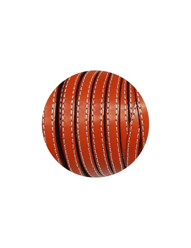 Cordon de cuir plat 10mm x 2mm orange coutures blanches en vente au cm