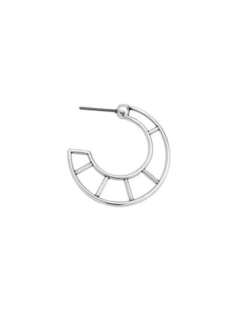 Boucle d'oreille cercle 3/4 ajouré en placage argent avec fixation en métal