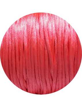 Queue de rat de 2mm en nylon rose fluo