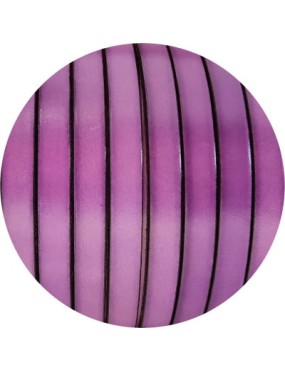 Cordon de cuir plat 10mm x 2mm de couleur violette  vendu au mètre