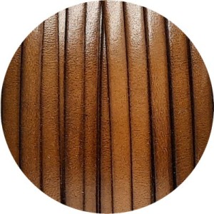 Cuir plat de 5mm de couleur marron clair vendu au cm