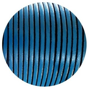 Cuir plat lisse de 3mm couleur turquoise en vente au cm